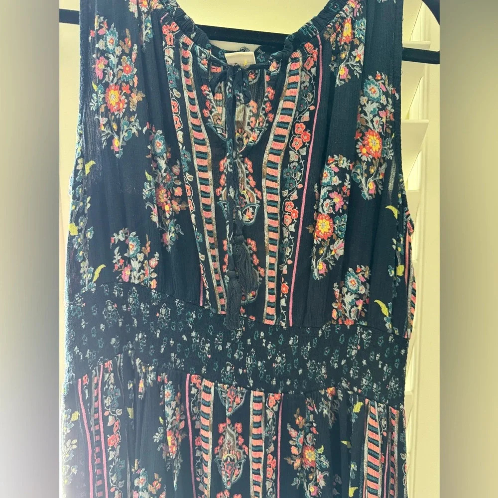 Bila Floral Midi Dress - Black and Pink - Picture 4 of 6